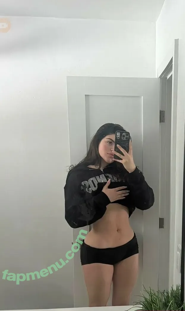 Lachapeteada nude photo #0011 (Lachapeteada)