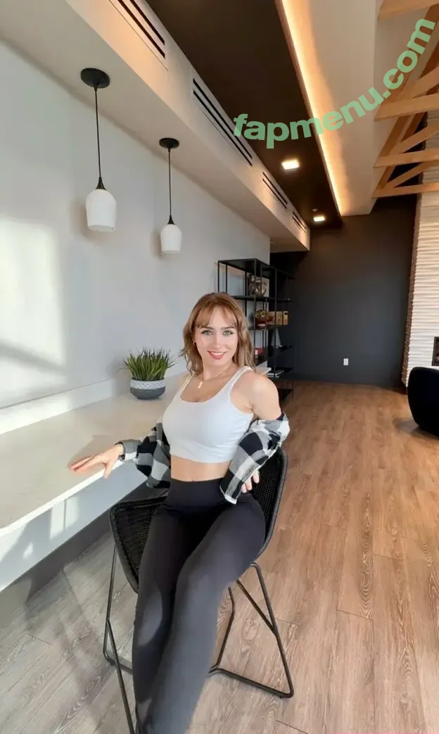 laciiemae nude photo #0006 (laciiemae)