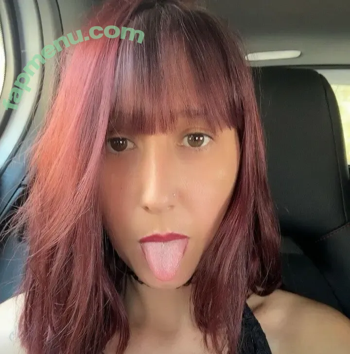 ladamadeshallot nude photo #0006 (ladamadeshallot)