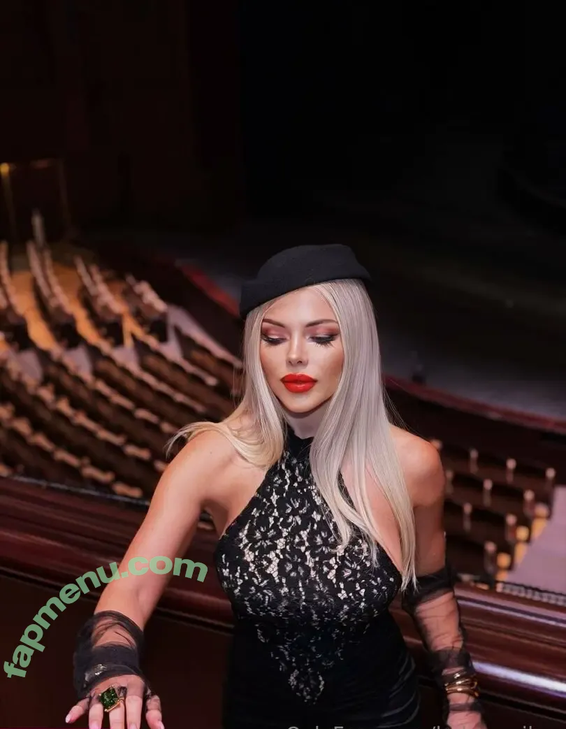 Lady Emily nude photo #0157 (GreatCheshire / GreatCheshire... / LadyEmilyPresents / LadyEmilyPresents... / embray_97 / lady.emily)