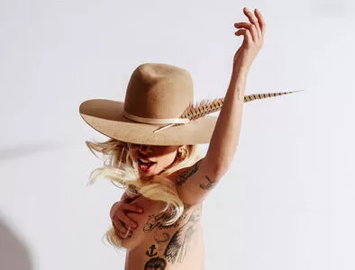 Lady Gaga / ladygaga nude photo #1070
