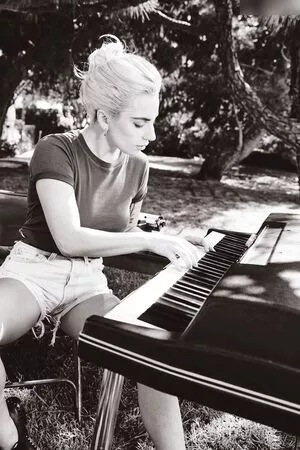 Lady Gaga / ladygaga nude photo #1074