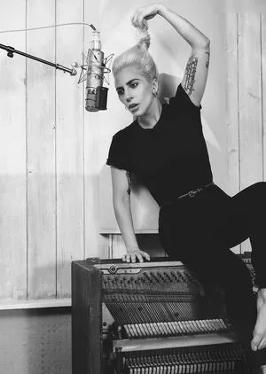 Lady Gaga / ladygaga nude photo #1076