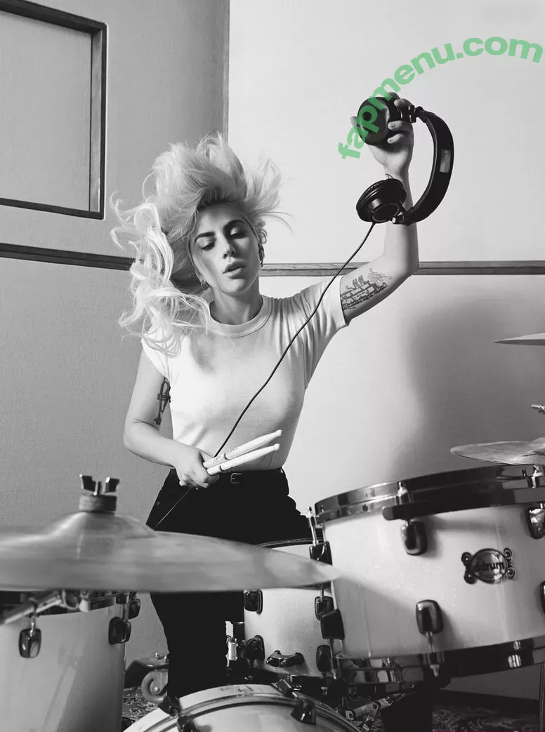 Lady Gaga nude photo #1058 (ladygaga)