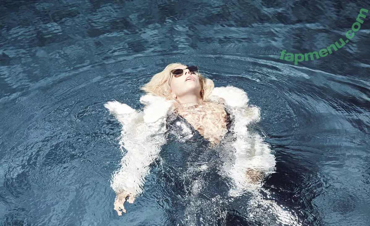 Lady Gaga nude photo #1066 (ladygaga)