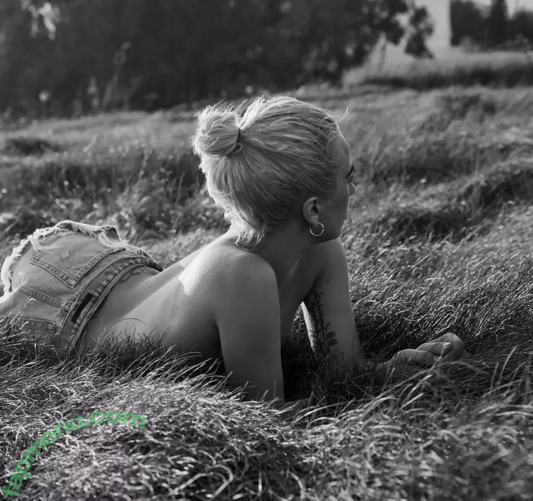 Lady Gaga nude photo #1077 (ladygaga)