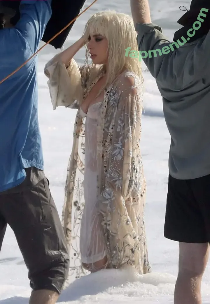 Lady Gaga nude photo #1430 (ladygaga)