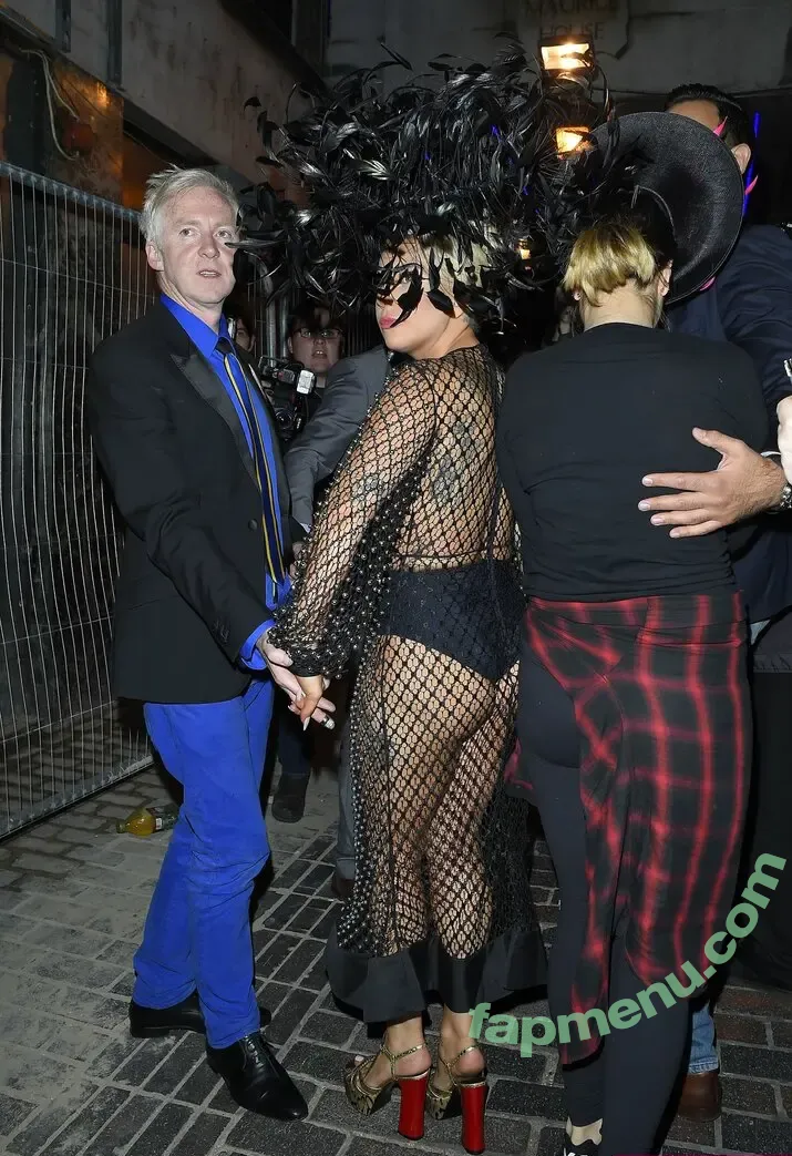 Lady Gaga nude photo #1524 (ladygaga)