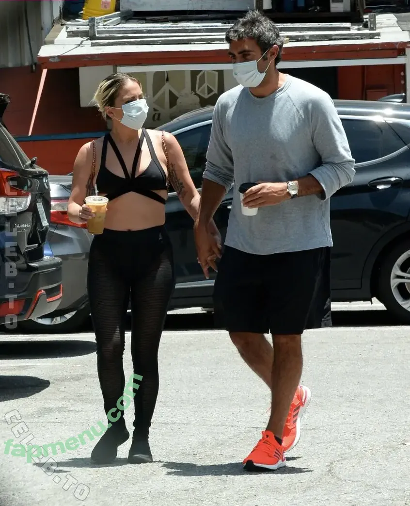 Lady Gaga nude photo #1755 (ladygaga)