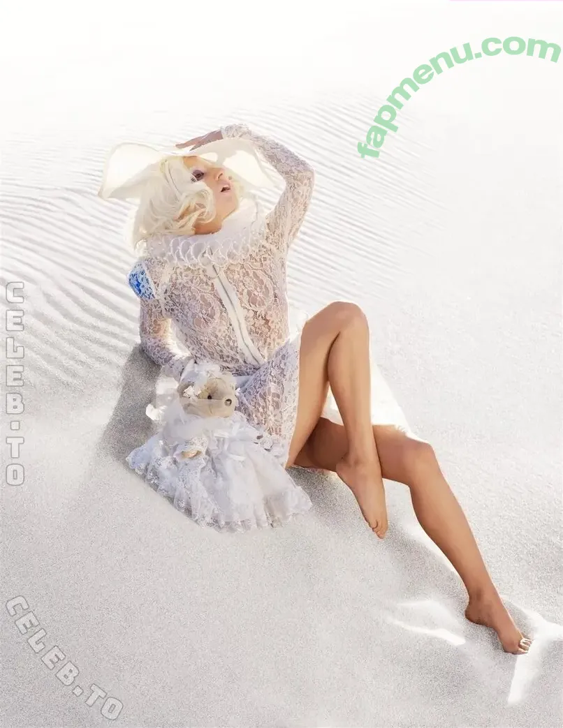 Lady Gaga nude photo #1867 (ladygaga)