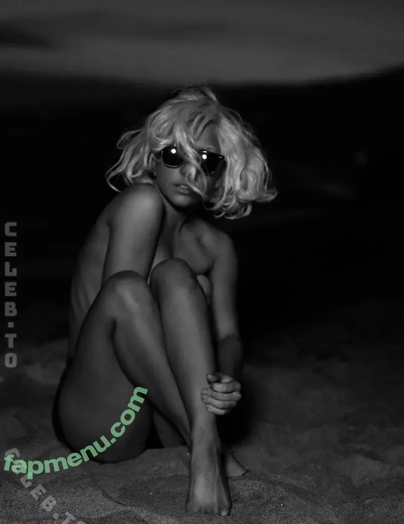 Lady Gaga nude photo #1874 (ladygaga)