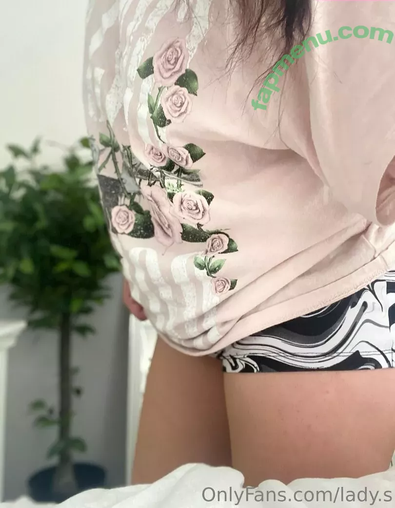 lady.s nude photo #0102 (lady__s_____)