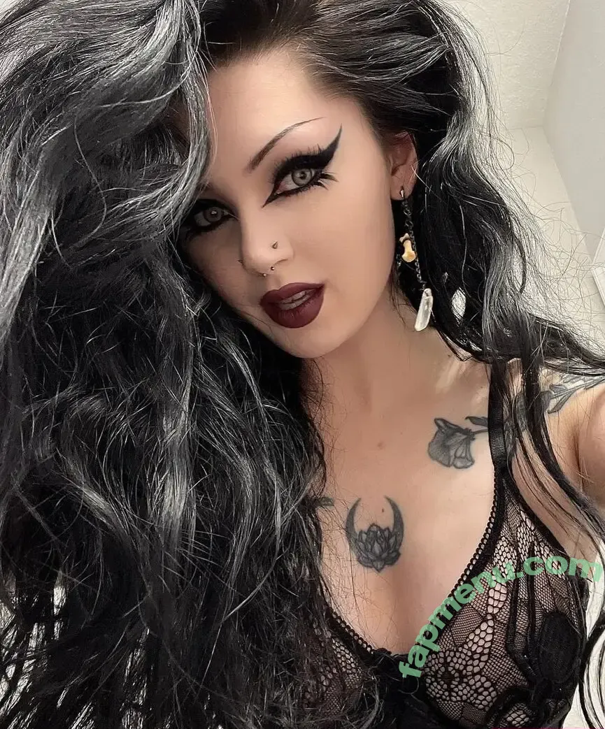 lady.scythe nude photo #0016 (lady.scythe)