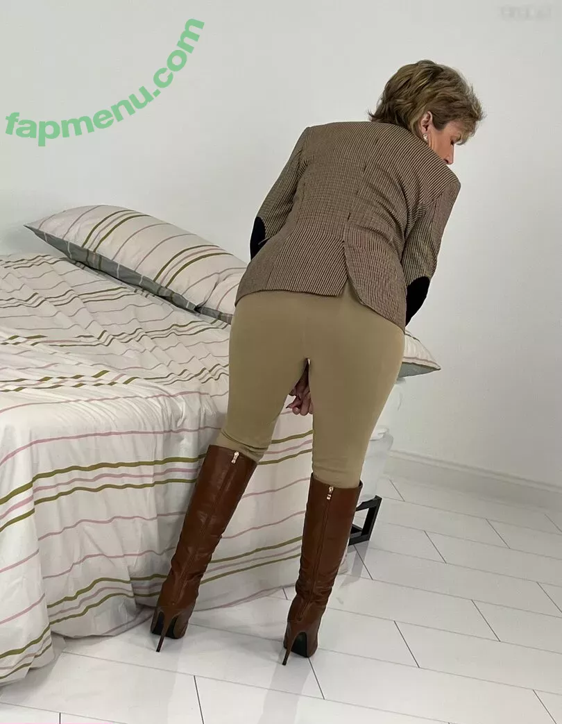 Lady Sonia nude photo #0556 (GillEllisYoung1 / gillellisyoung)