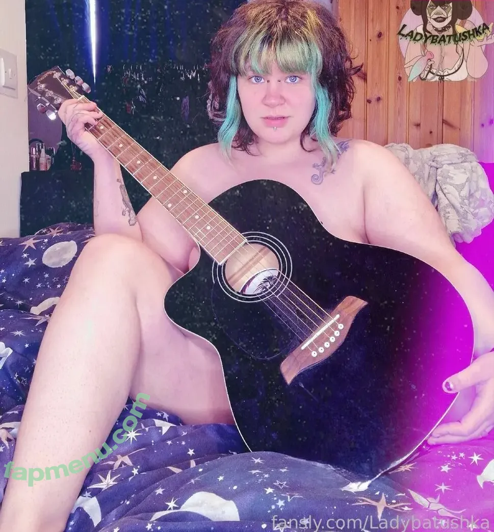 Ladybatushka nude photo #0184 (ladybatushkax)