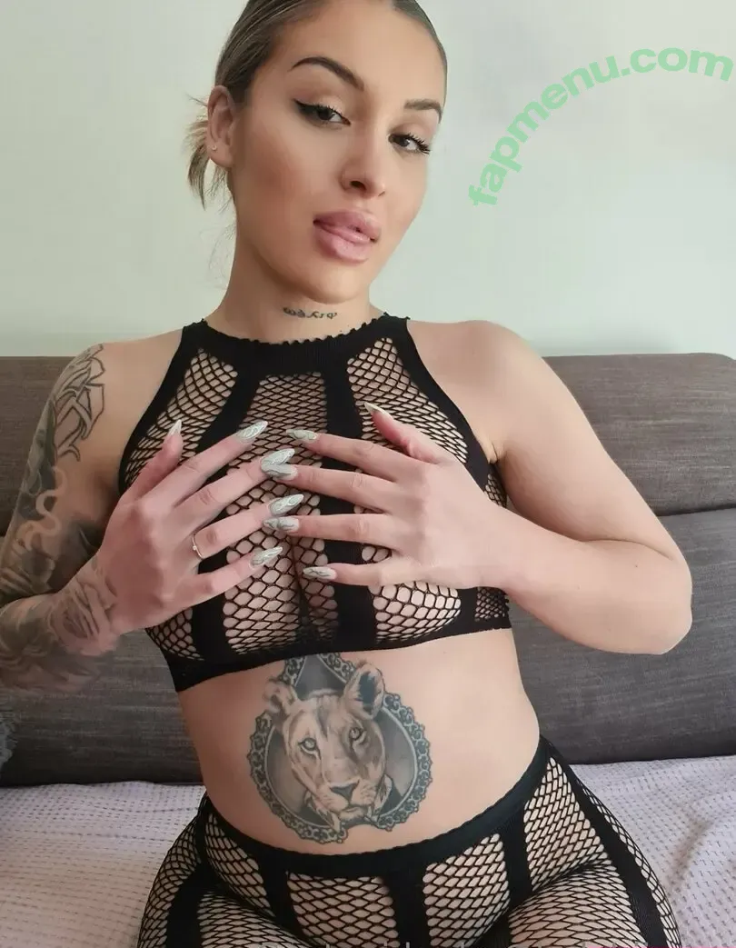 ladybiigass nude photo #0776 (lady__s_____)