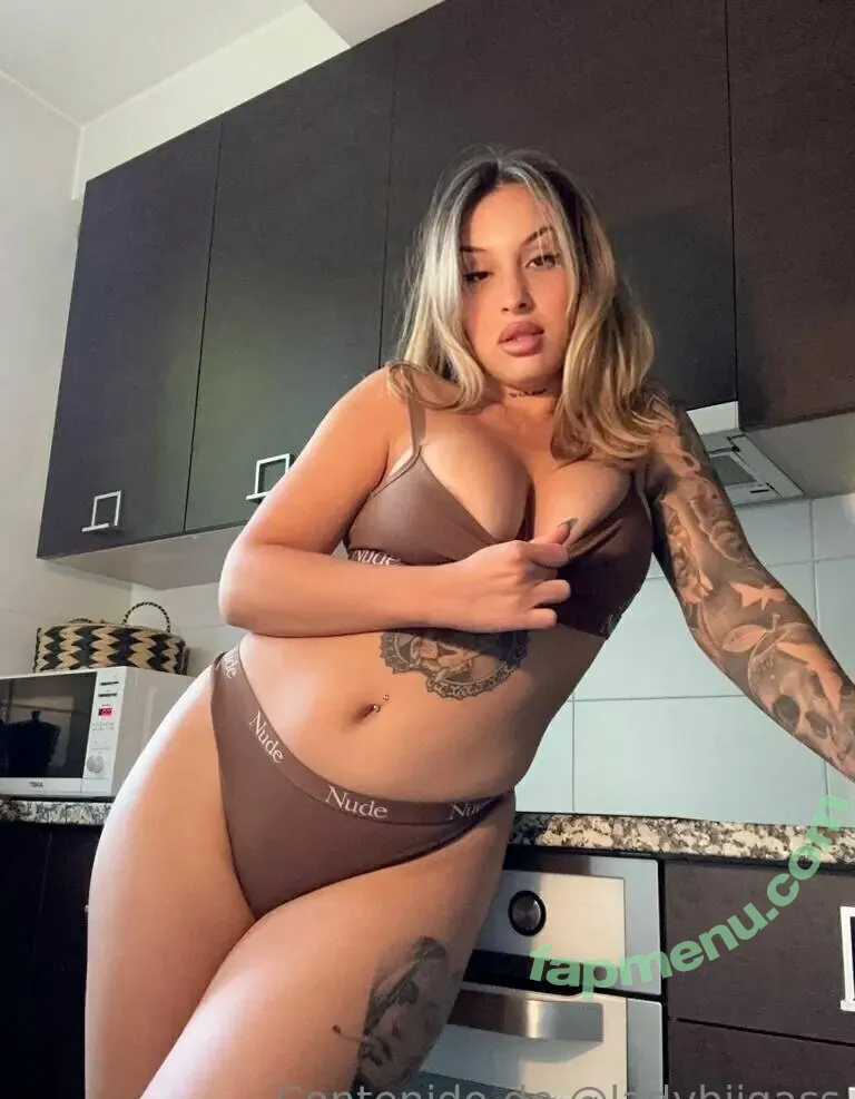 ladybiigass nude photo #0939 (lady__s_____)