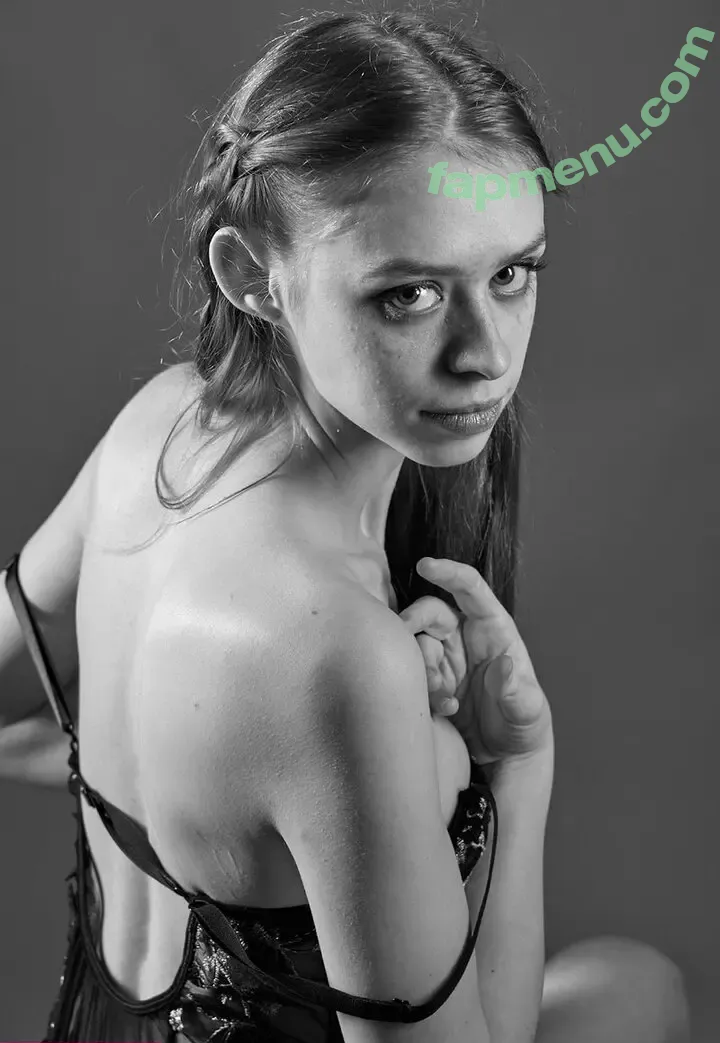 Ladydeadrabbit nude photo #0039 (lady.dead.rabbit)