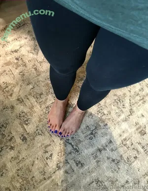ladydeefootfetish / ladydefeet nude photo #0043