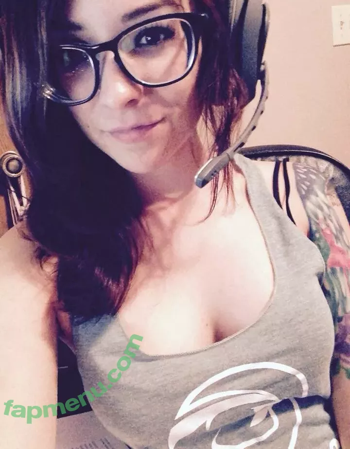 LadyDevann nude photo #0003 (handsomedevan)