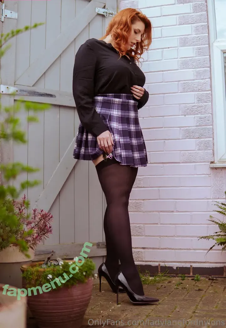 ladylangfordnylons nude photo #0003 (ladylangfordnylons)