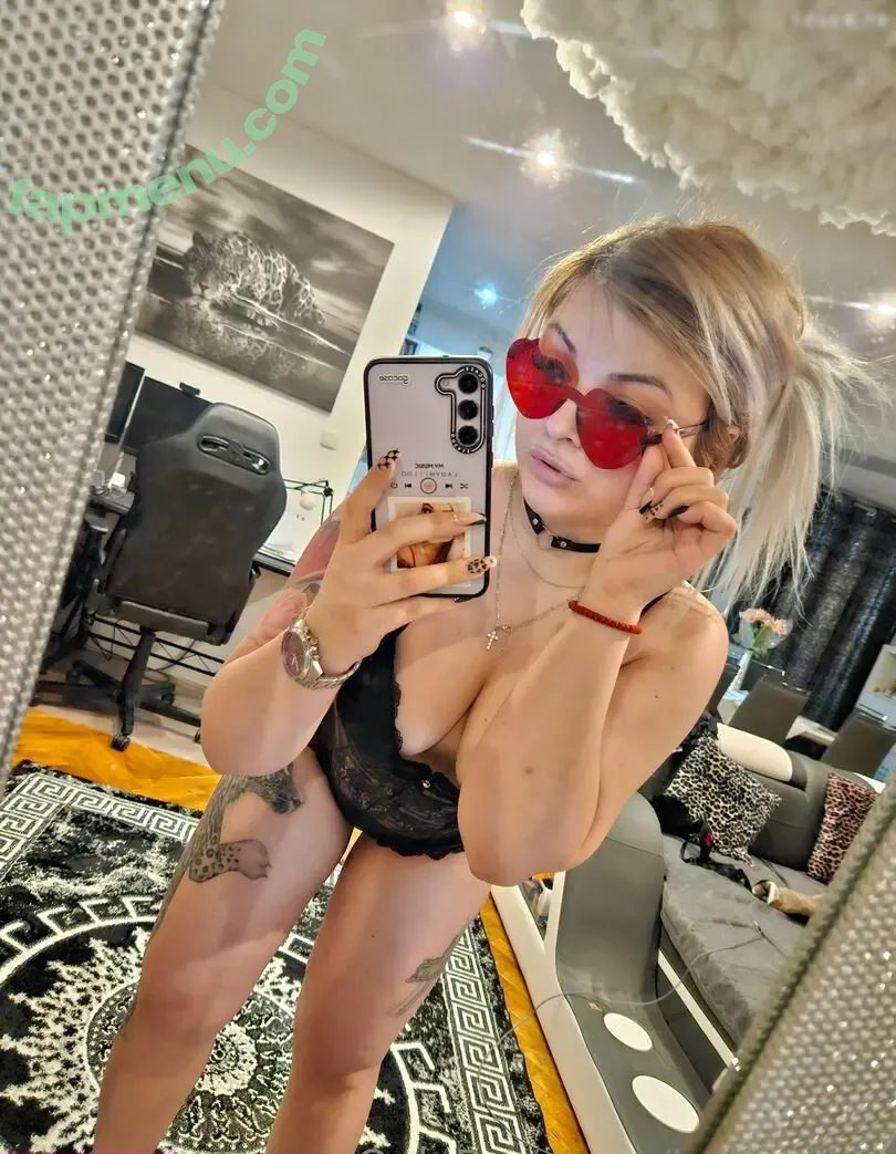 LadyMiiloo nude photo #0015 (LadyMiiloo)