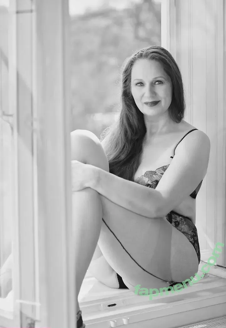 ladyreb44 nude photo #0002 (lady_reb44)