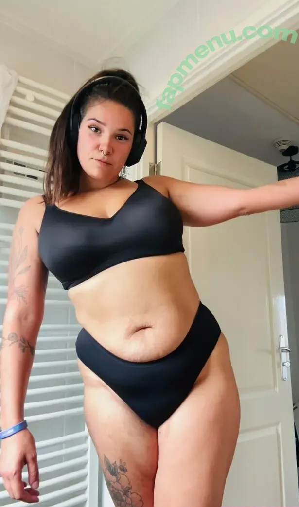 ladywheadphones-free nude photo #0004 (ladywithheadphones)