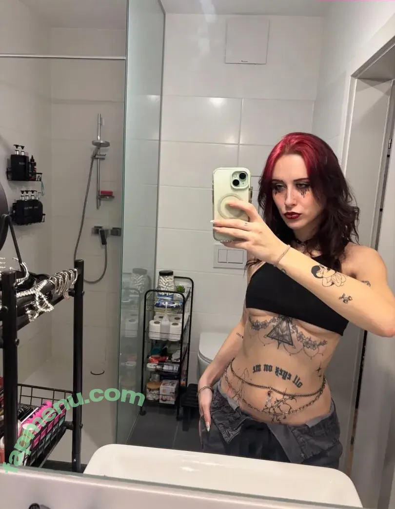 _laechle_ nude photo #0001 (_laechle_)