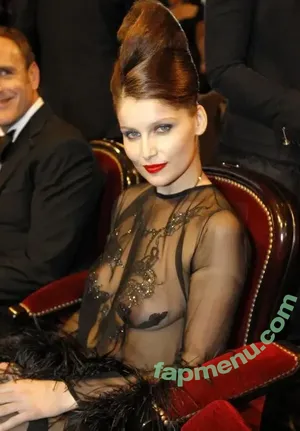 Laetitia Casta / laetitiacasta nude photo #0041