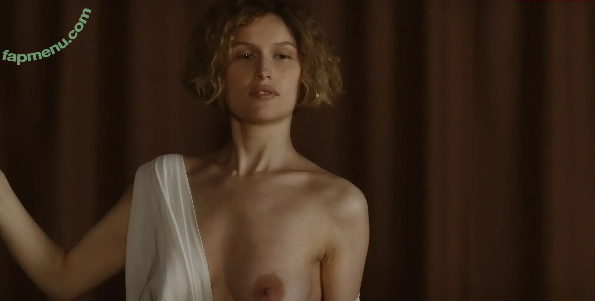 Laetitia nude photo #0022 (Laetitia)