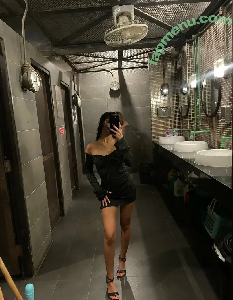 laeyanahh nude photo #0006 (laeyanah)