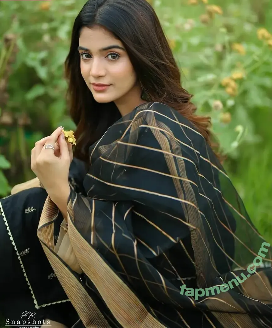 Laiba Khan nude photo #0017 (Laiba Khan)