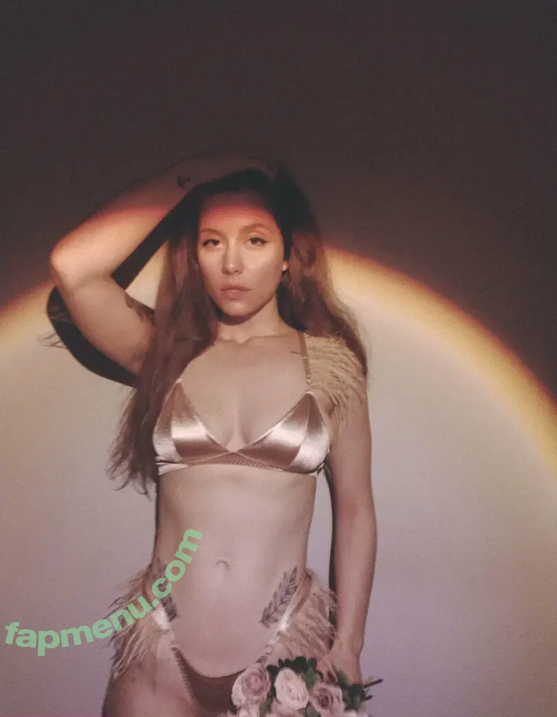 laila.anthurium nude photo #0003 (laila.anthurium)