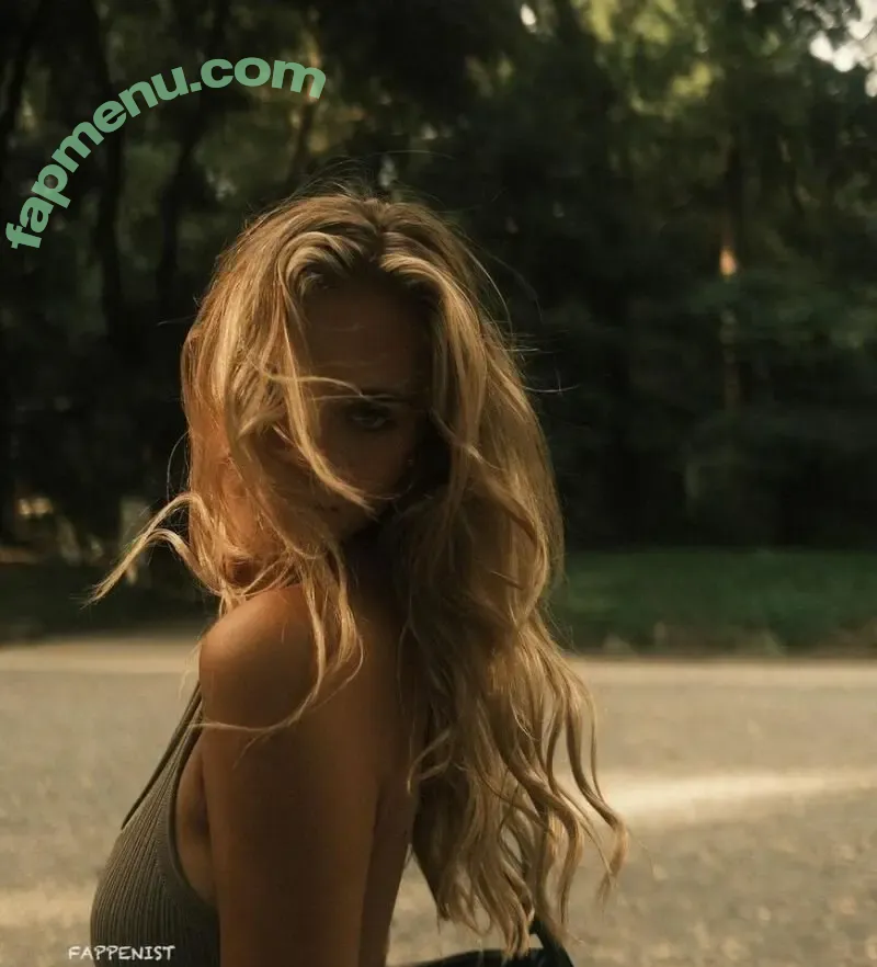 Laila Hasanovic nude photo #0115 (lailahasanovic)