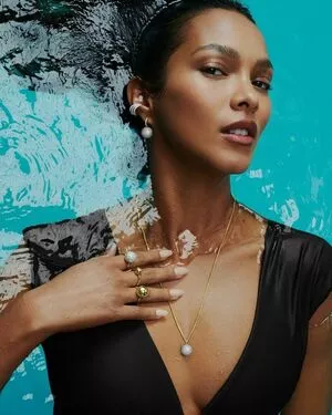 Lais Ribeiro / Lalaribeiro16 / girib / laisribeiro nude photo #0141