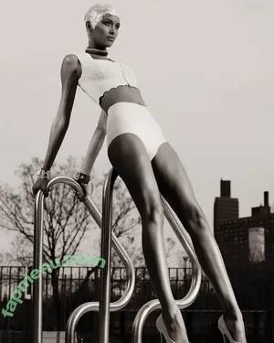 Lais Ribeiro / Lalaribeiro16 / girib / laisribeiro nude photo #0960