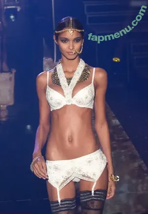 Lais Ribeiro / Lalaribeiro16 / girib / laisribeiro nude photo #0994