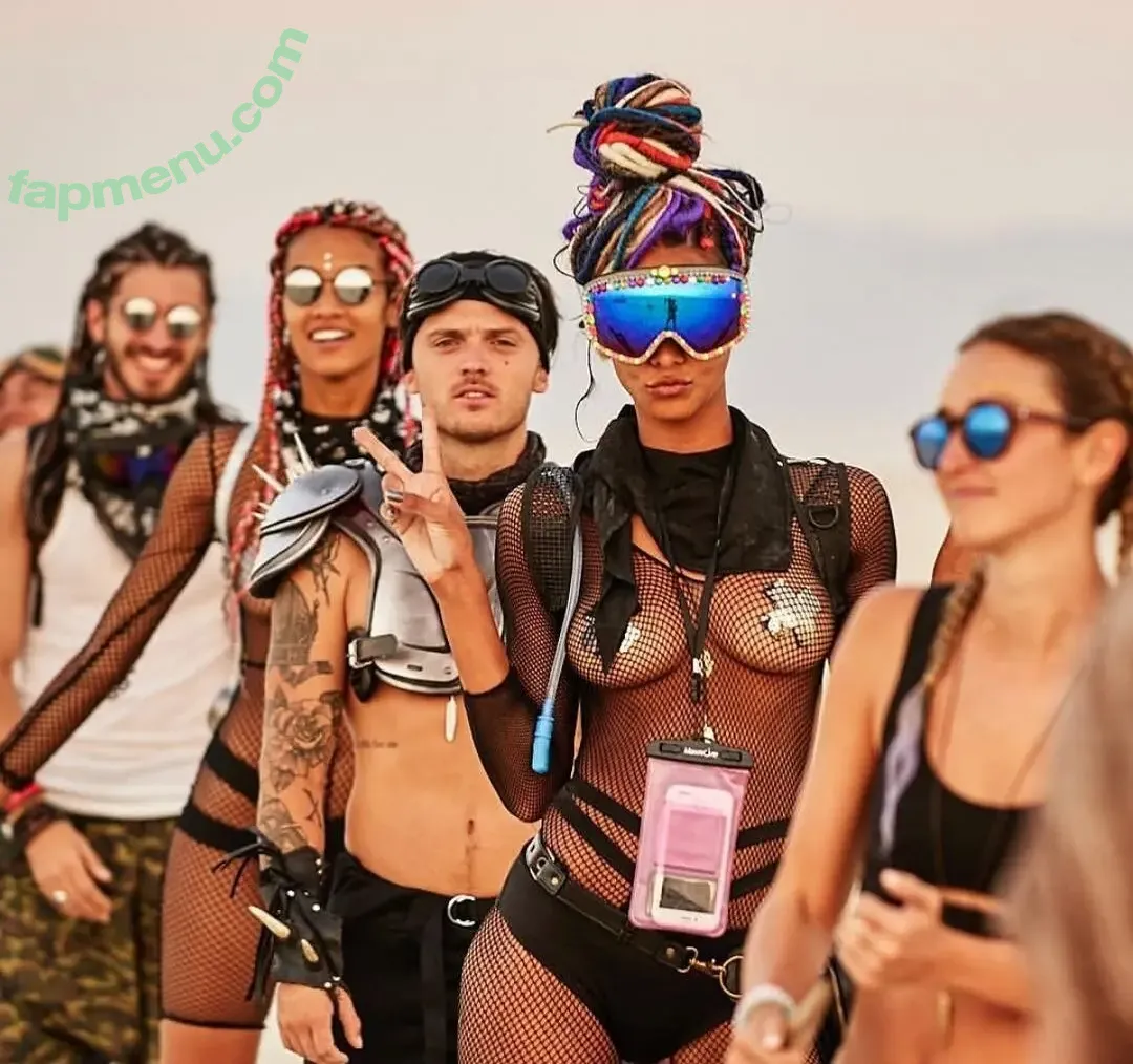 Lais Ribeiro nude photo #0894 (LaisRibeiro.Official / Lalaribeiro16 / girib / laisribeiro)