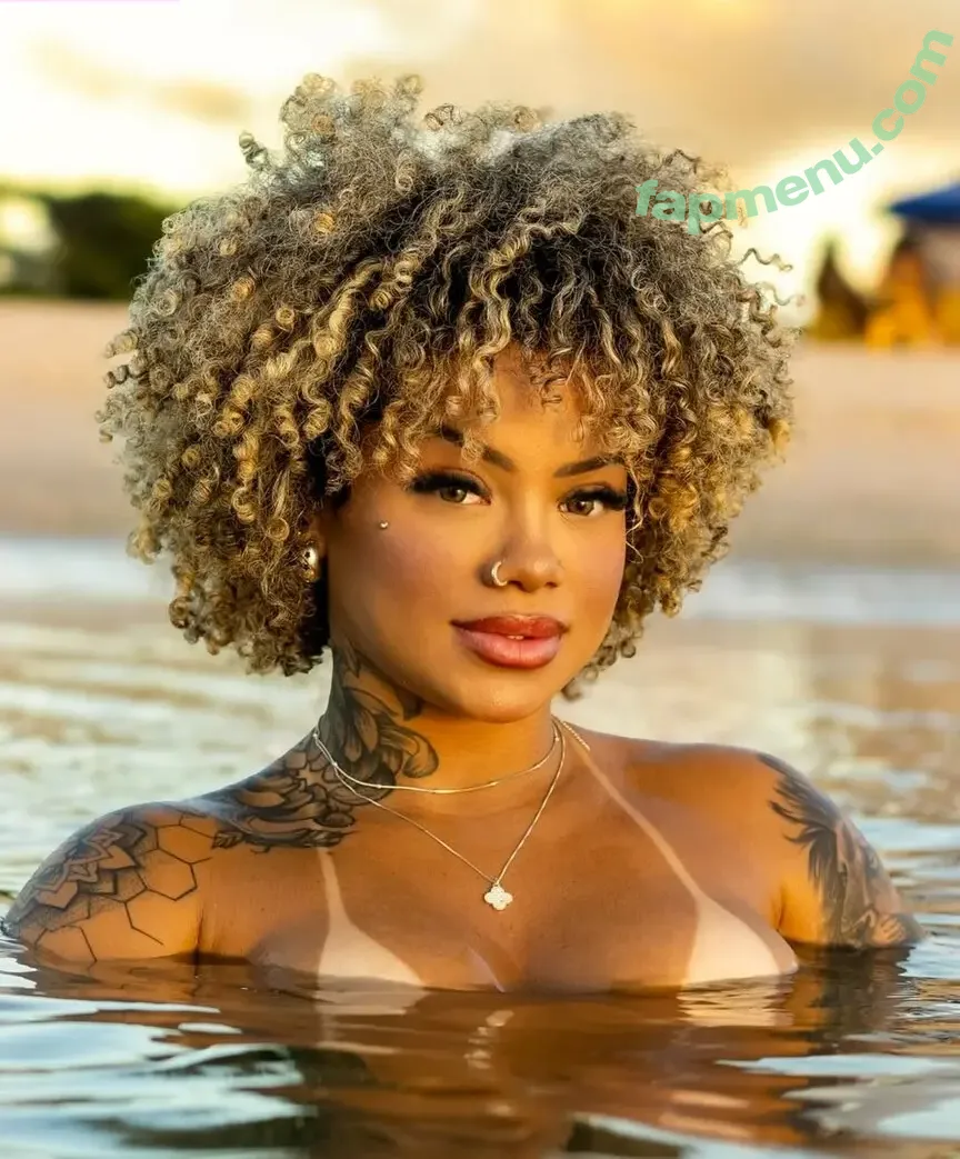Laissa Araujo nude photo #0024 (laissaaraujo)