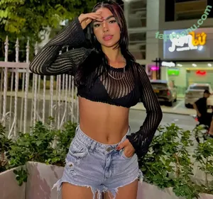 Lakaryofficial nude photo #0040