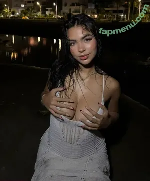 Lakaryofficial nude photo #0082