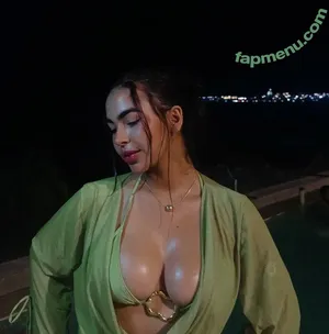 Lakaryofficial nude photo #0106