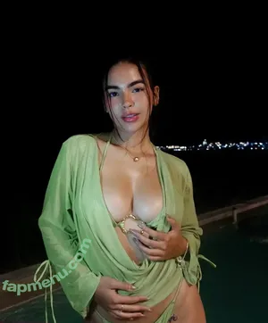 Lakaryofficial nude photo #0108