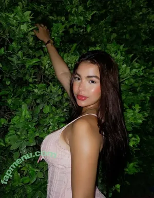 Lakaryofficial nude photo #0120