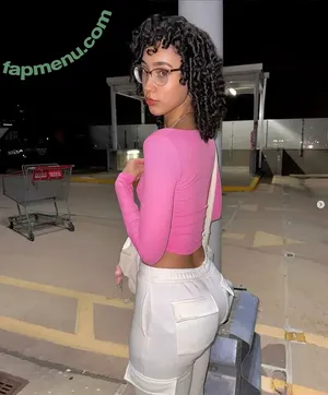  nude photo #0004
