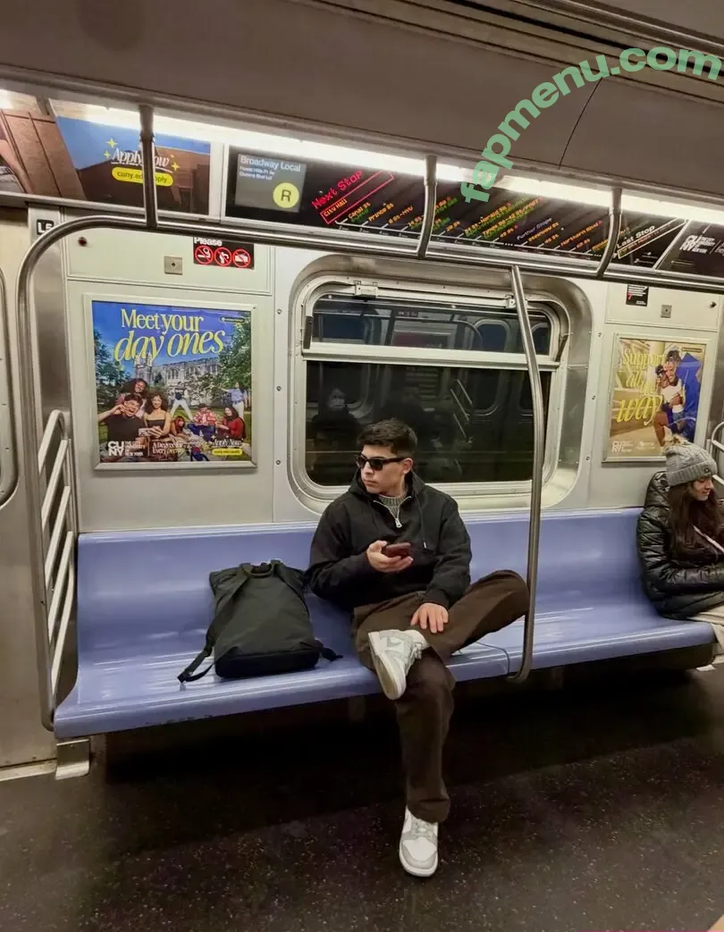 lalayravo nude photo #0018 (lalayravo)