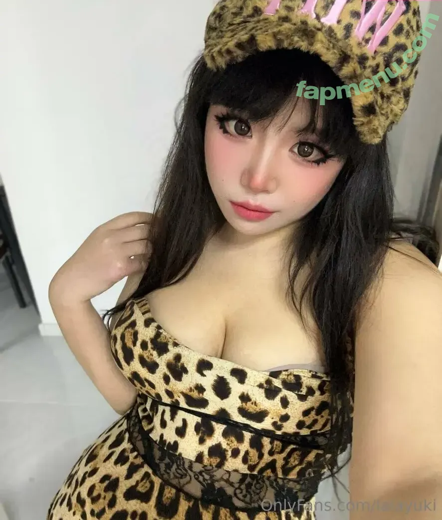 lalayuki nude photo #0005 (lalayukiii)