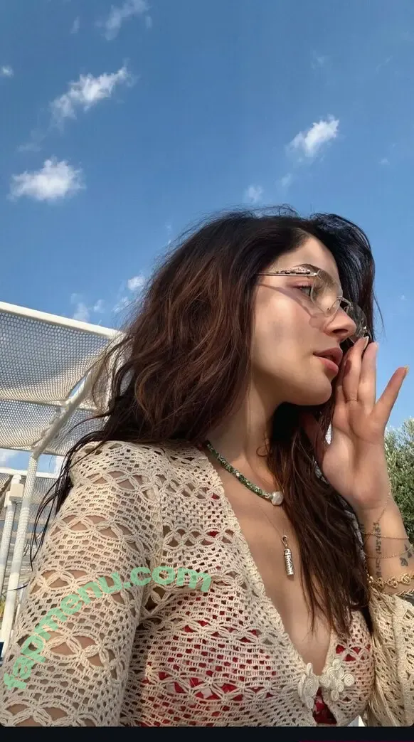 lalfizu nude photo #0008 (Zulal Fidan)