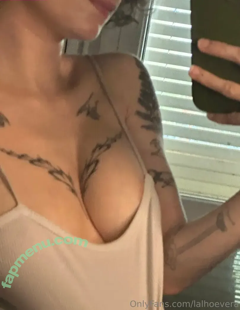 Lalhoevera nude photo #0086 (lalhoe.vera)